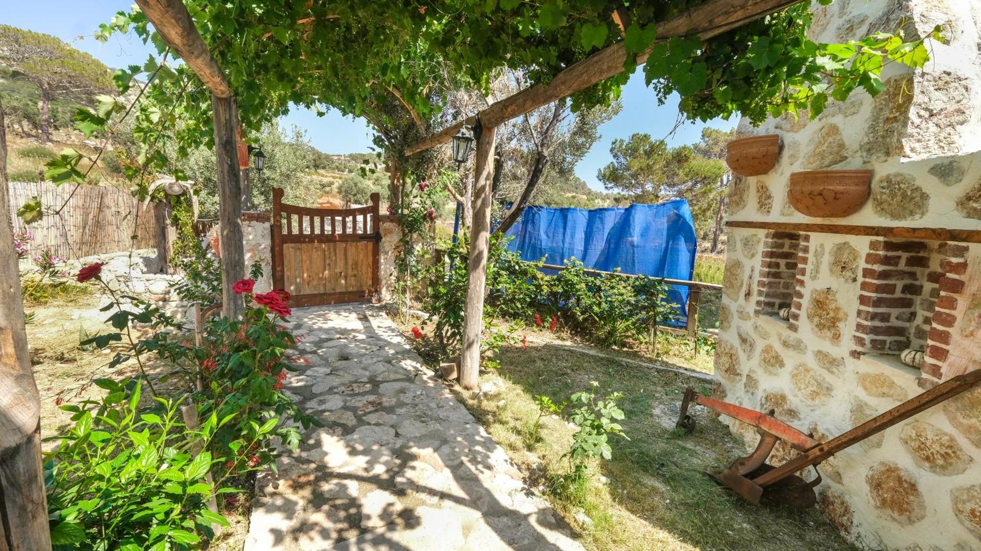 Likya House - Deniz Ve Doga Manzarali, Havuzlu Villa พาทารา ภายนอก รูปภาพ